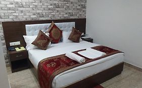 Hotel Midcity Varanasi