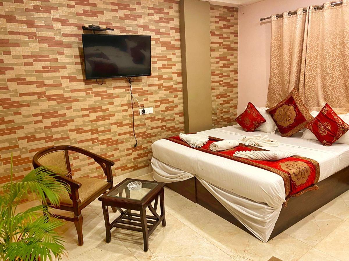 Hotel Midcity Varanasi Exterior photo